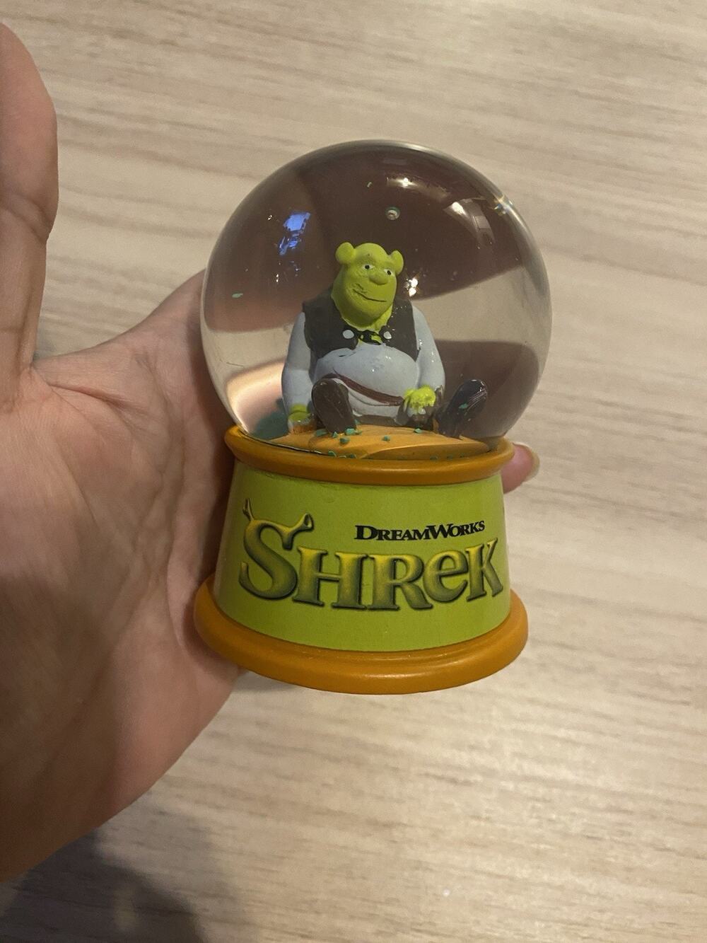 Shrek Mini Snow Globe – DreamWorks Collectible – 2025 Release